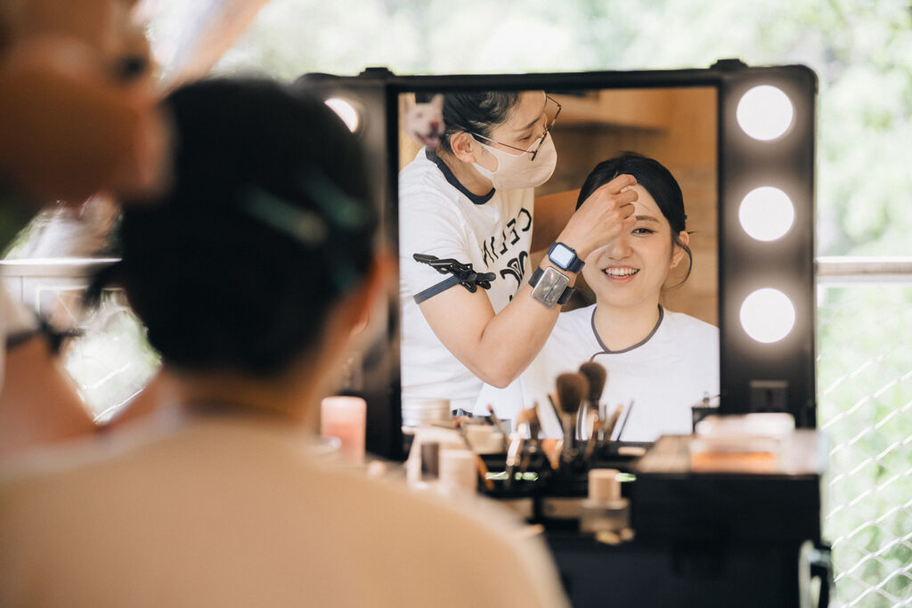 Wedding Timeline Without a Planner: Bride Getting Hair and Make Up